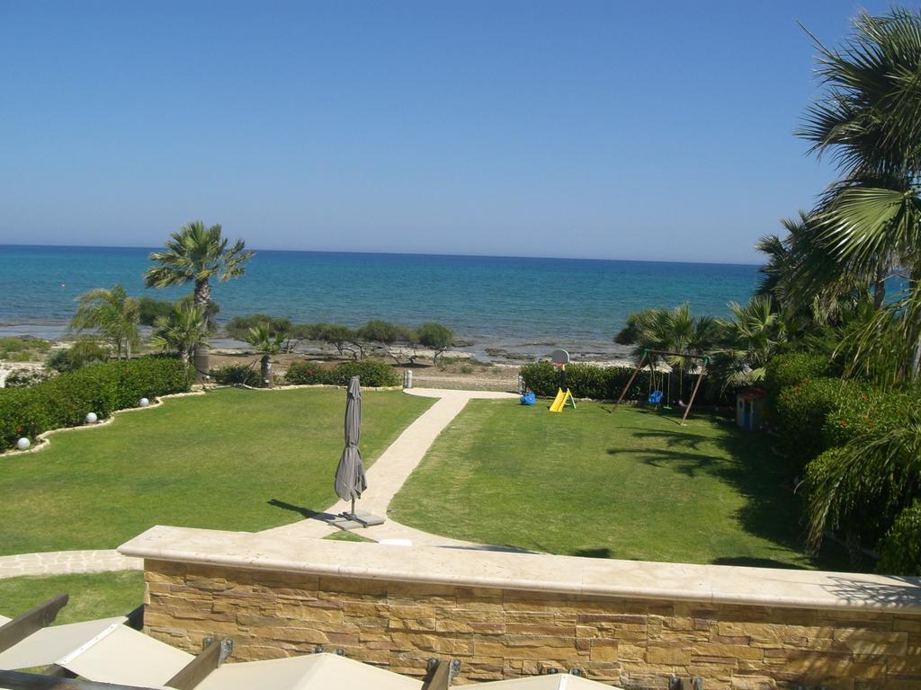 Ionion Beachfront Villa Ajía Nápa Rom bilde