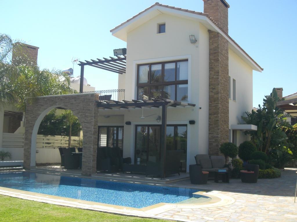 Ionion Beachfront Villa Ajía Nápa Rom bilde