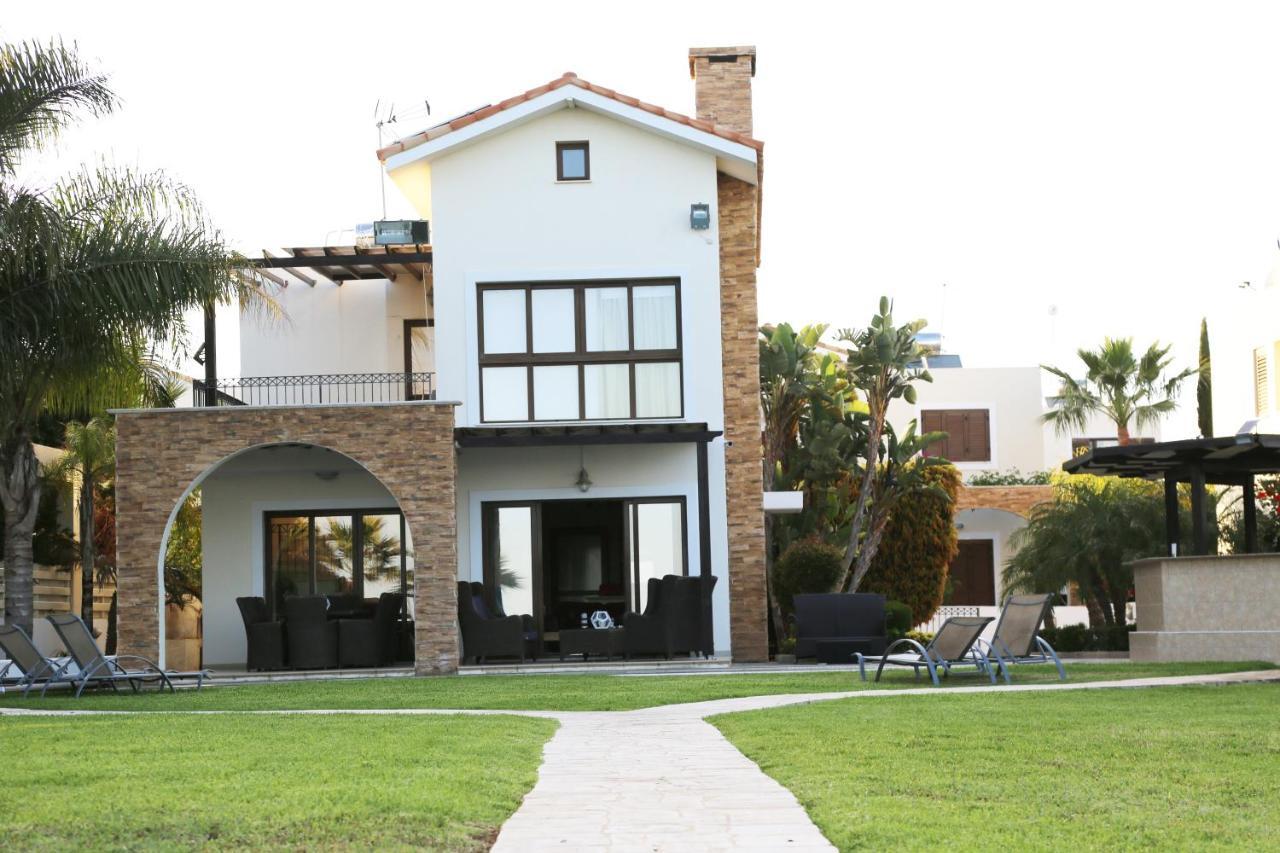 Ionion Beachfront Villa Ajía Nápa Eksteriør bilde